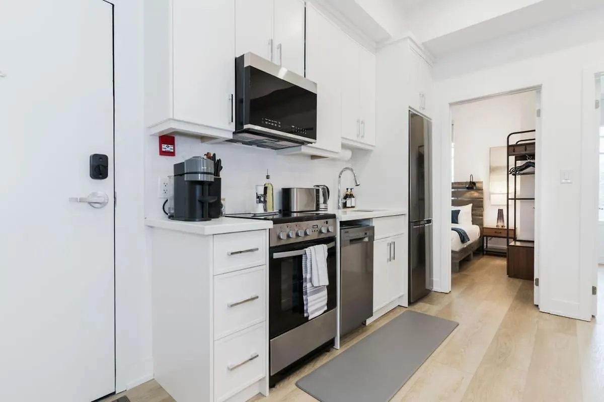 New Elegant Suite For 8 W Patio - Heart Of Toronto 0*,