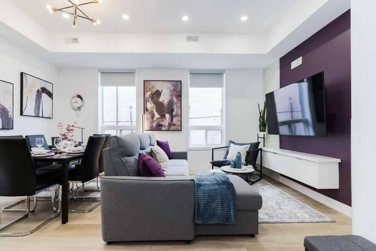 Hotell New Elegant Suite For 8 W Patio - Heart Of Toronto