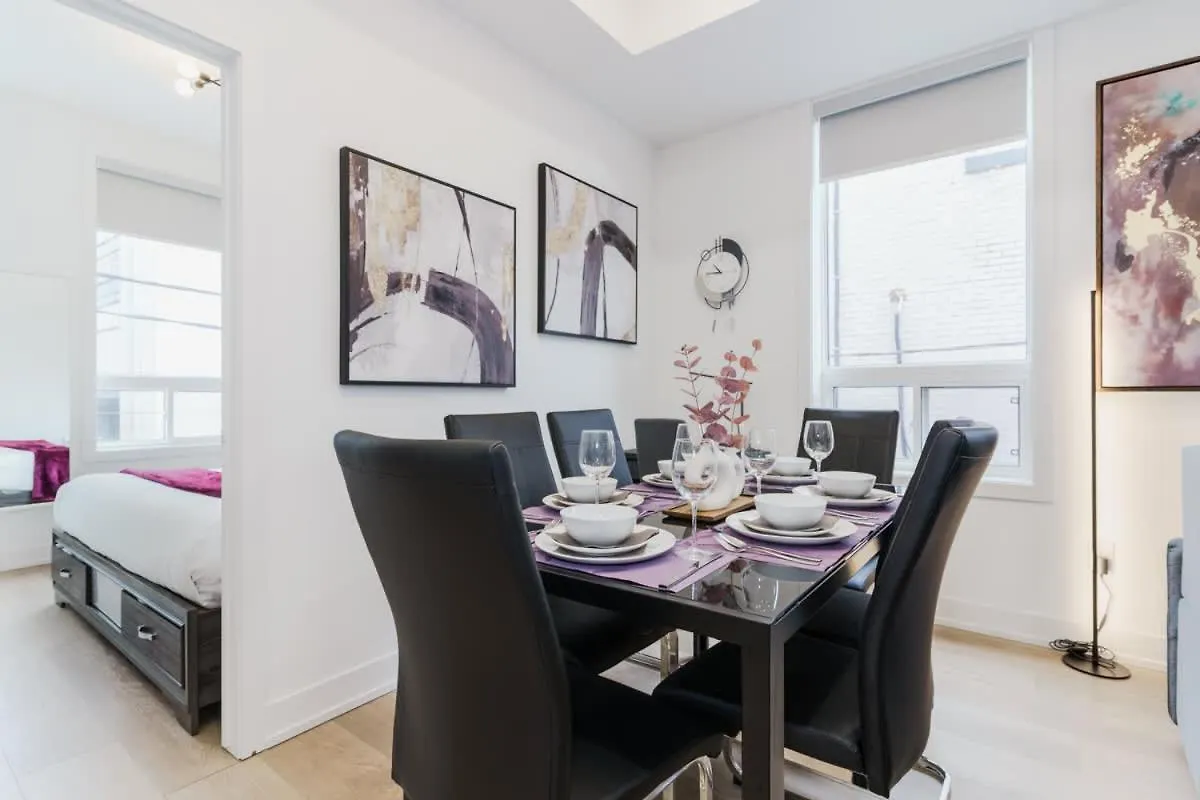 Hotell New Elegant Suite For 8 W Patio - Heart Of Toronto Kanada